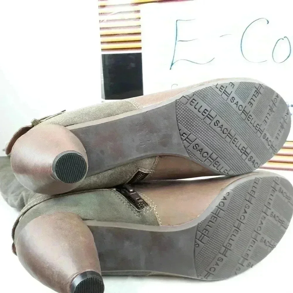 Sachelle- Eclipse Boots Size 7M
